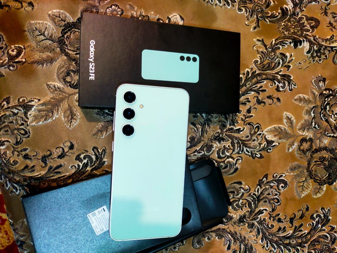 Samsung S23FE 8/256 куплен Дек.2024