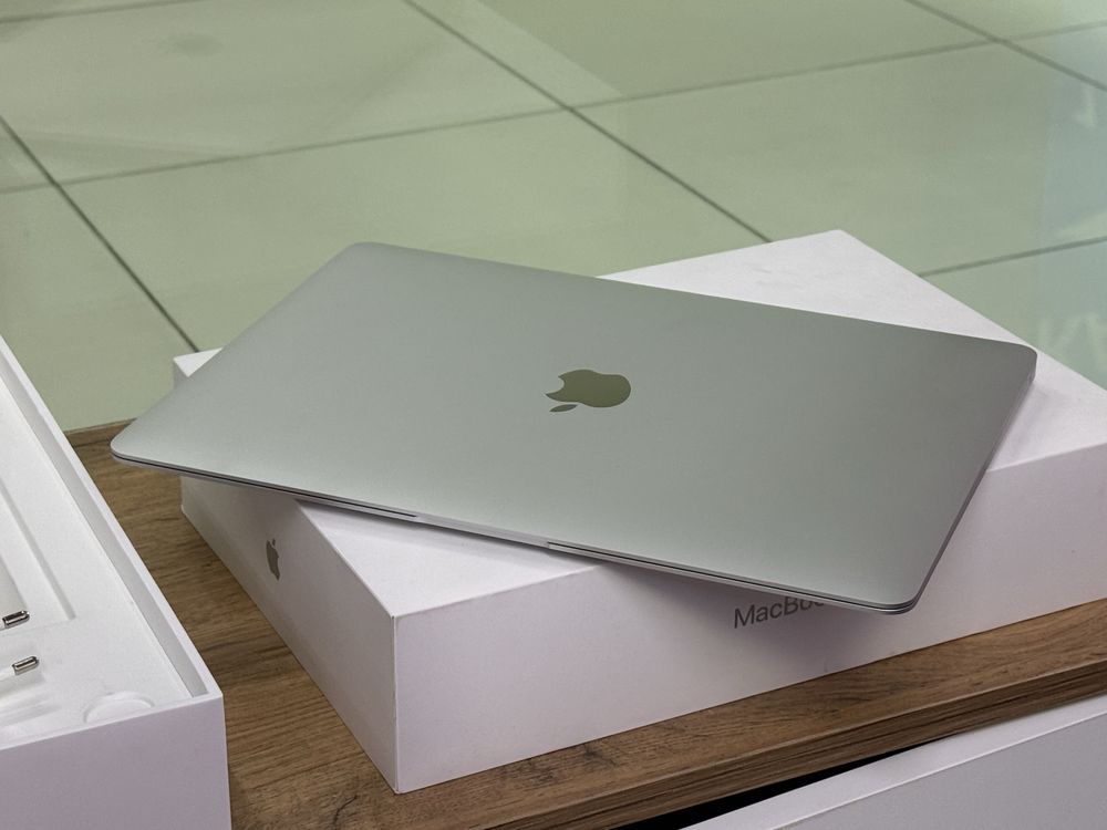 Новый Silver Apple MacBook Air 13.3 M1 2024 EAC серебро/Макбук Аир 13
