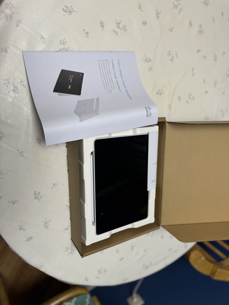 Пульт управления Cisco Webex Room Navigator - Wall mount version