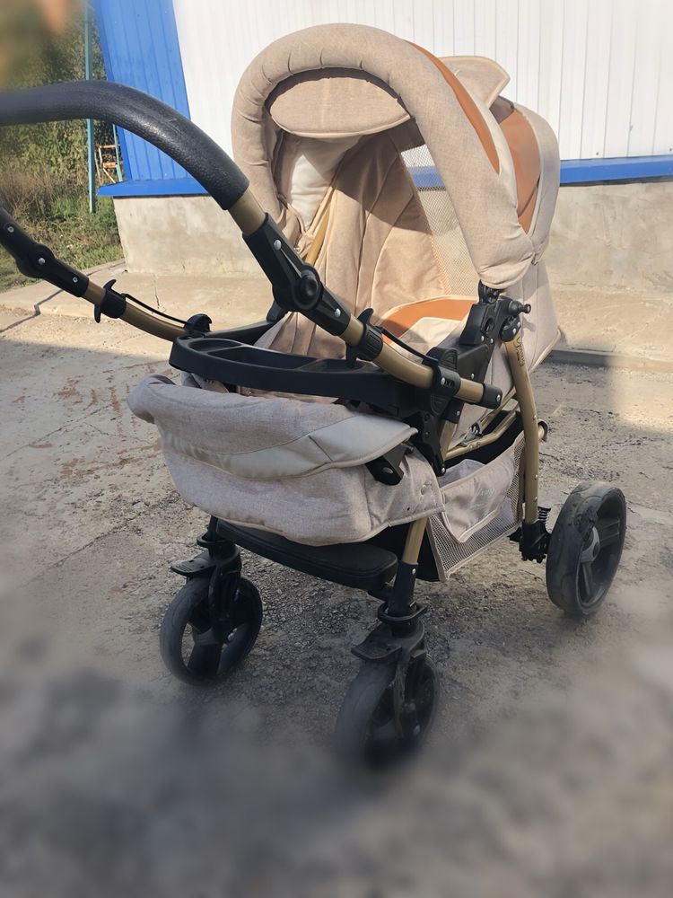Продам каляску для малышей