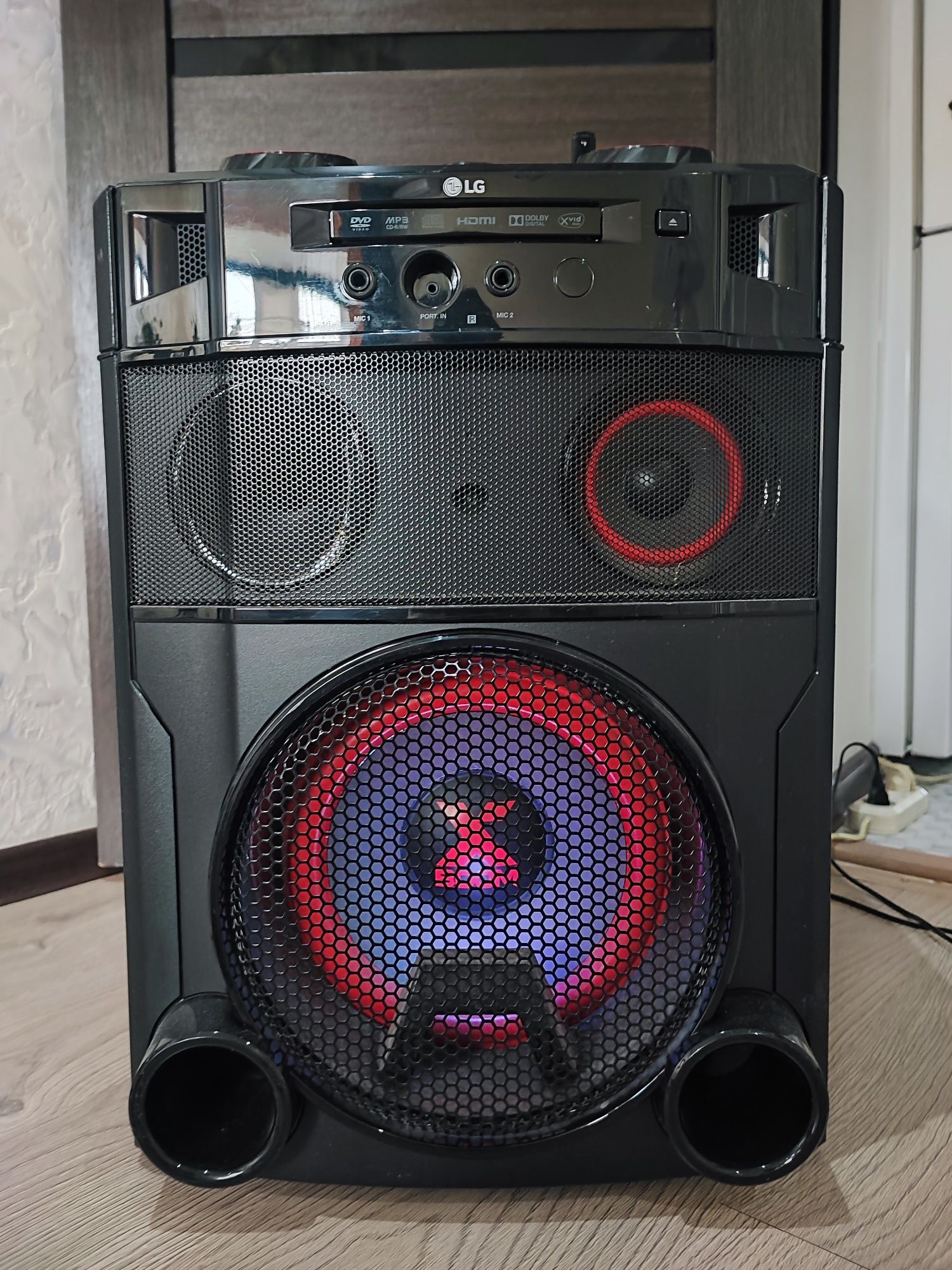 Продам колонку буфер фирмал LG