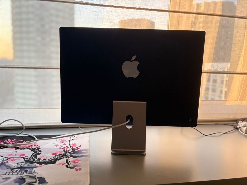 Apple iMac 24” Retina 4.5K M1 | 8GB RAM | 256GB SSD
