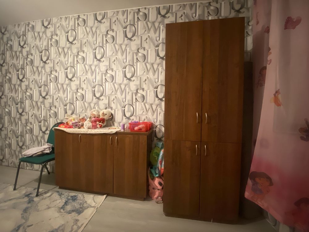 Продам шкаф за 25000т срочно  так как переезжяю
