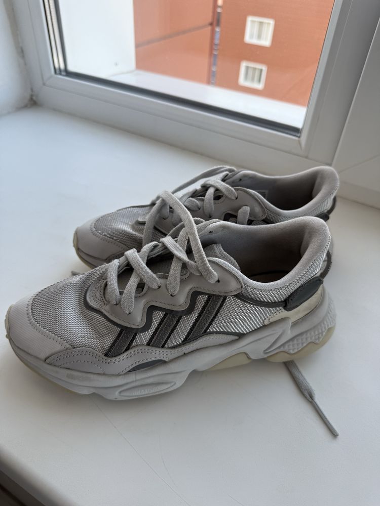 Кроссовки Adidas