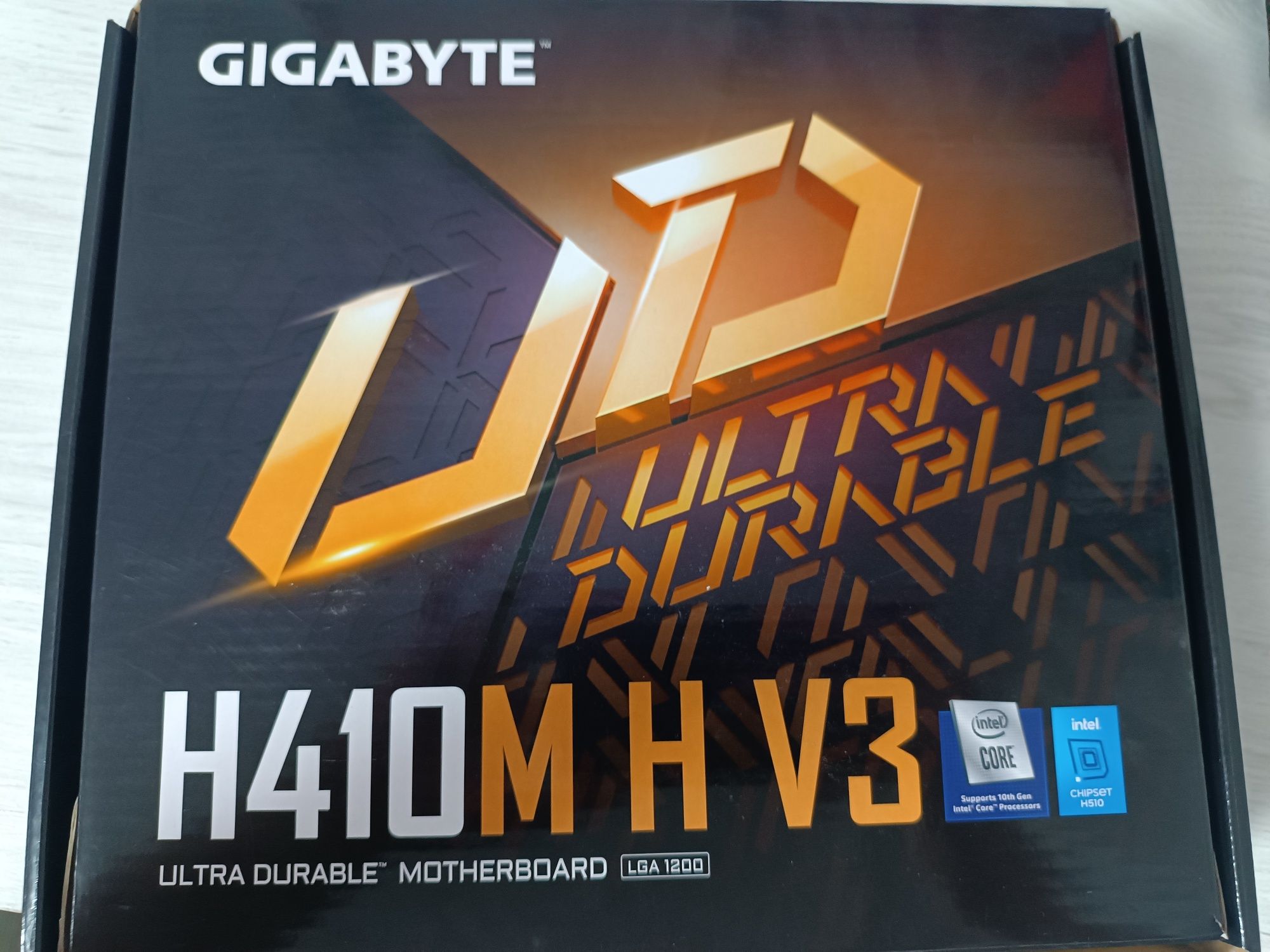 Продам мат.плату Gigabyte H410 H v3 на запчасти, сгорел южный мост