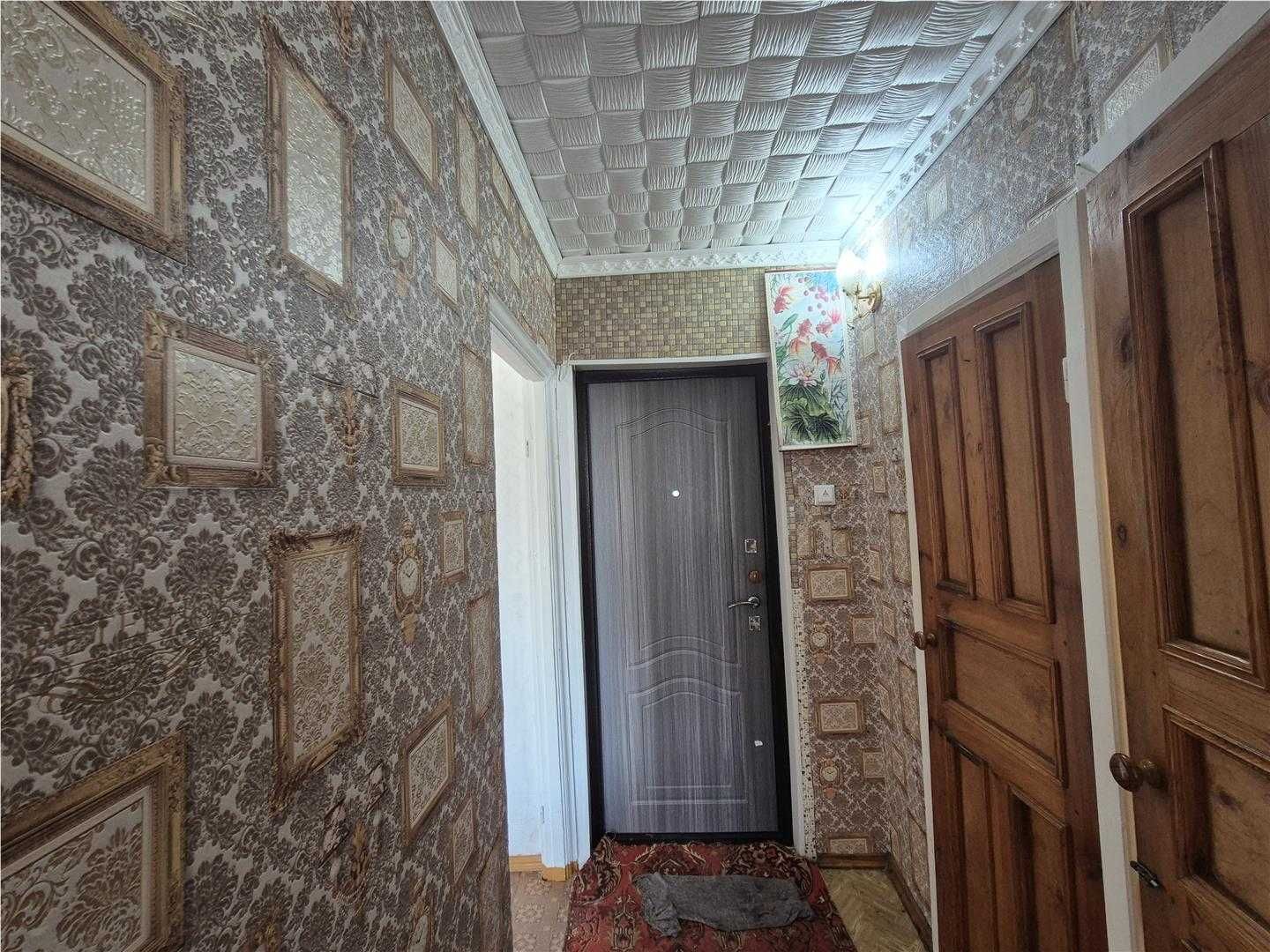 Продам 1 комнатную  квартиру  на 7 мкр  4/5 эт