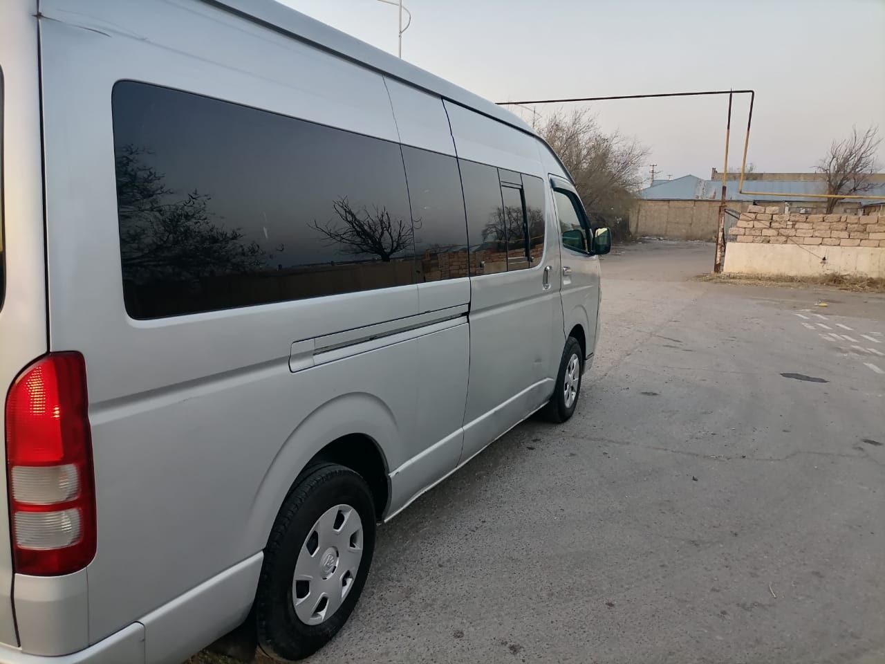 Коллективные перевозки Toyota Hiace..