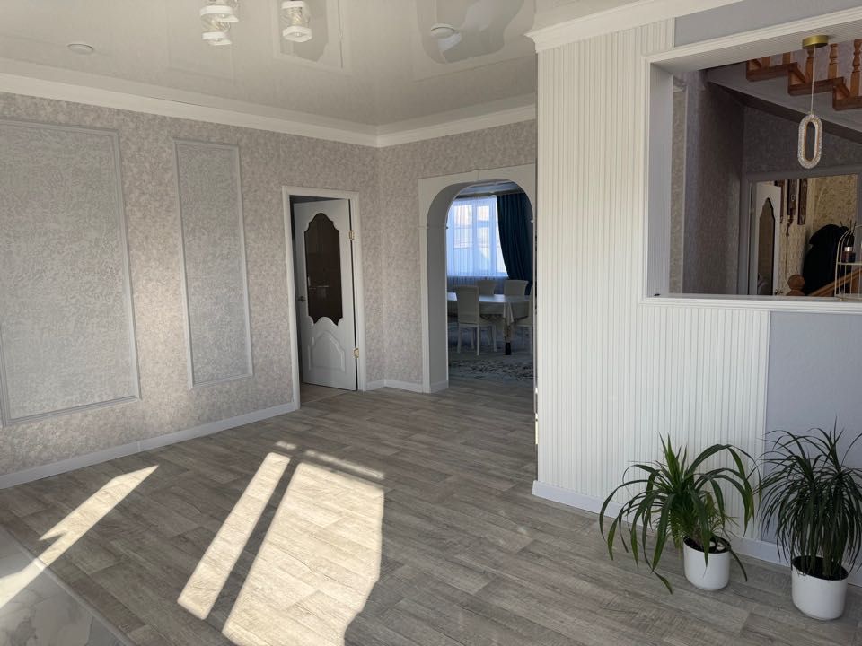 Продам коттедж в р.Акжар 2, участок 1323