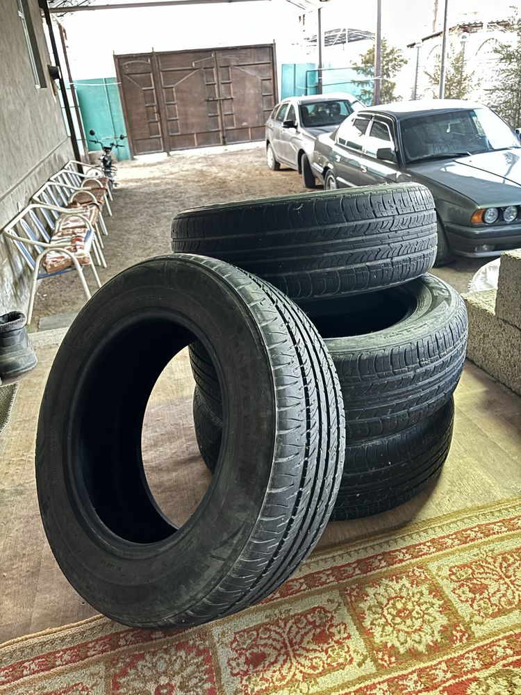 Автошины 4 комплект б/у