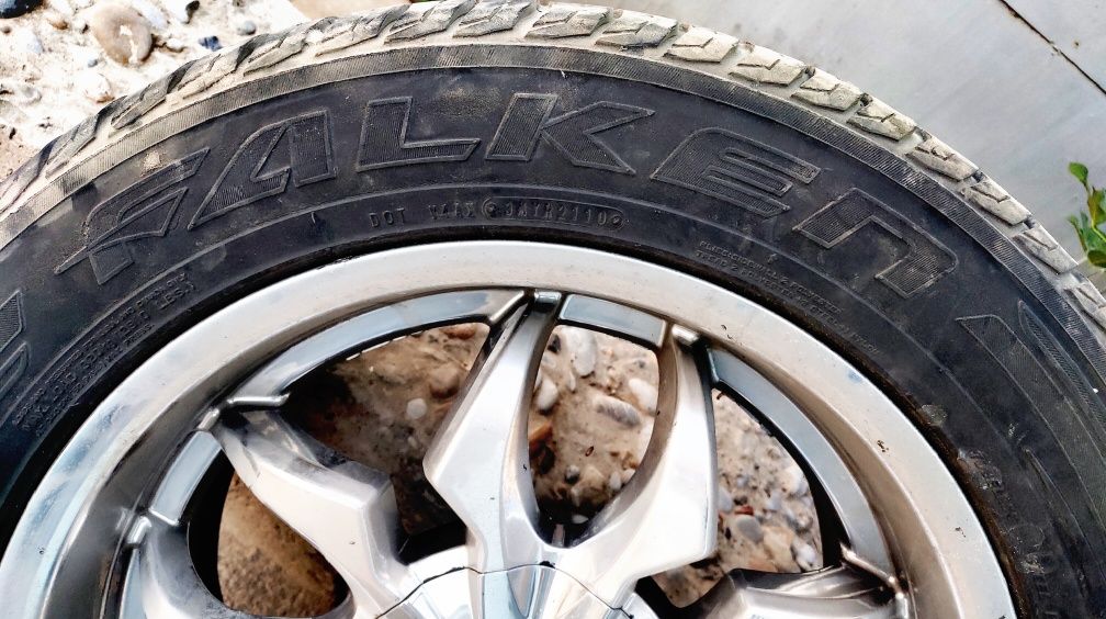 Диски хромированные с резиной 295/50 R20; 6*139,7