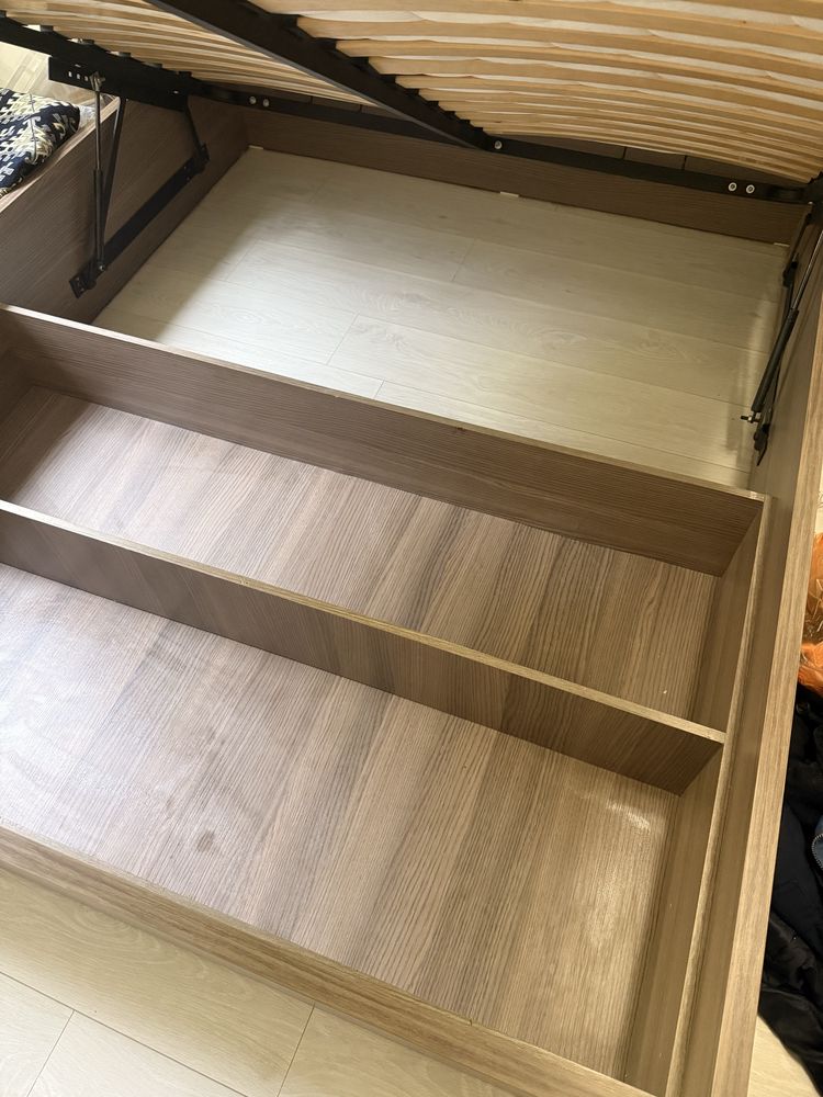 Продаю двуспальную кровать 1600×2000 мм