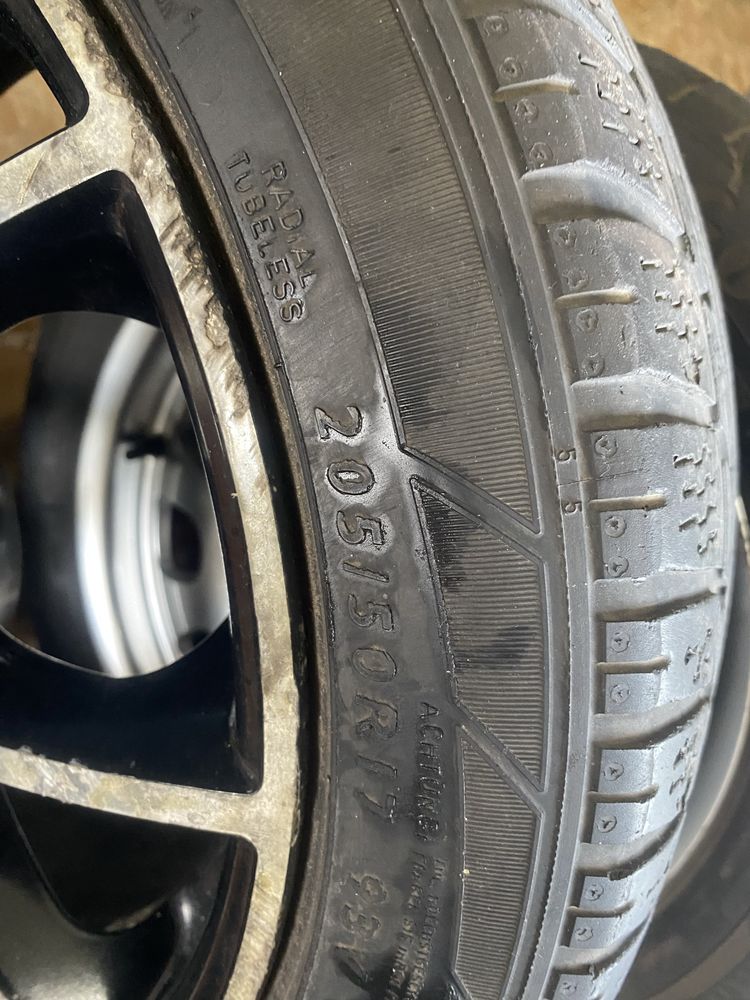 Шины Dunlop 205/50/17