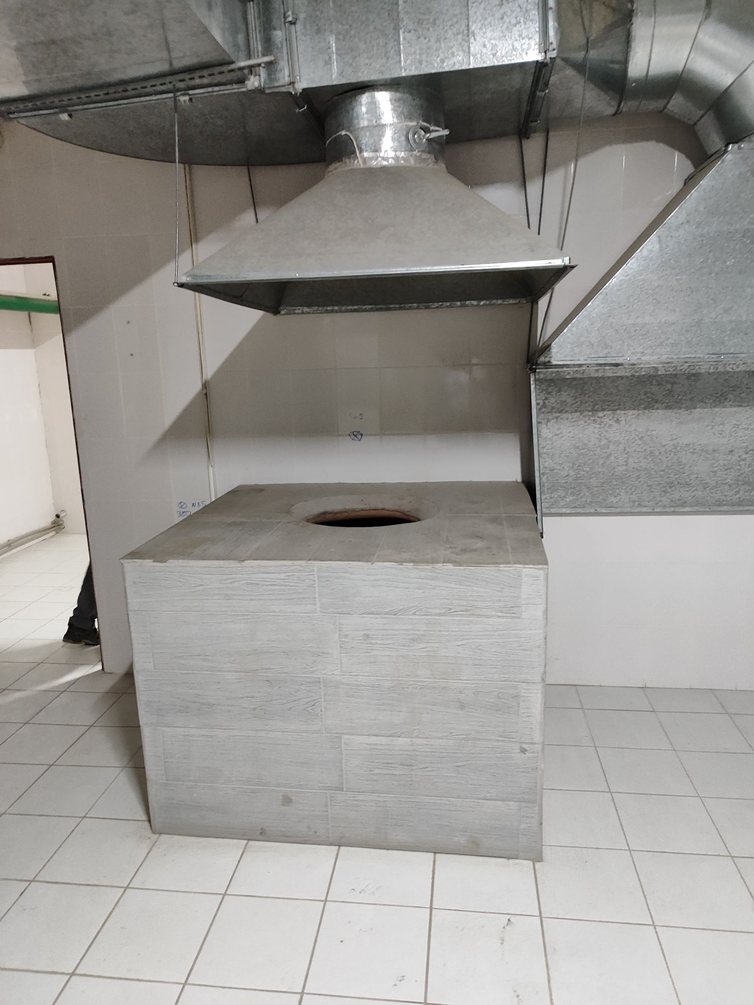 Продам вентиляцию вытяжку
