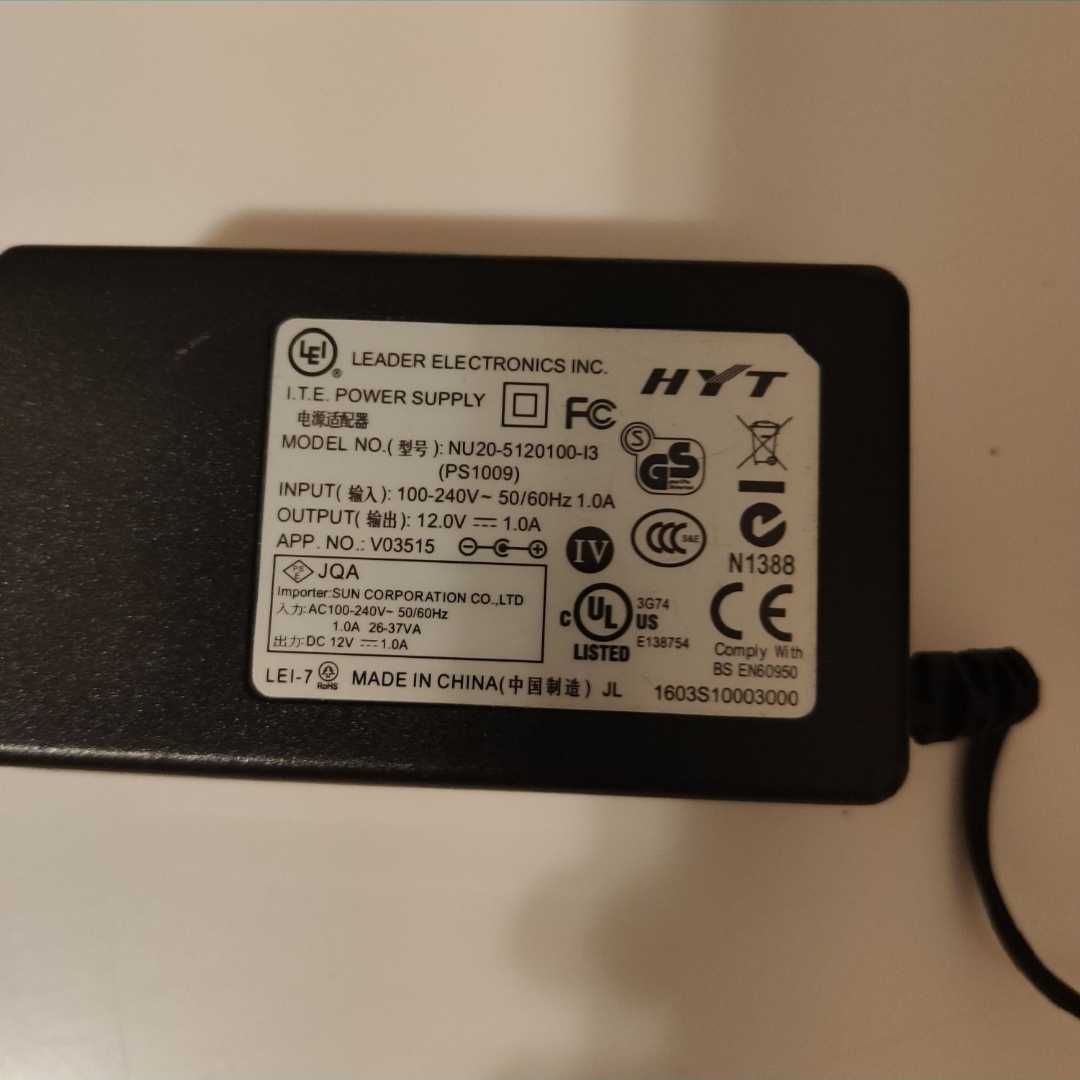 Зарядное устройство на рацию  HYT, I-com, Kenwood