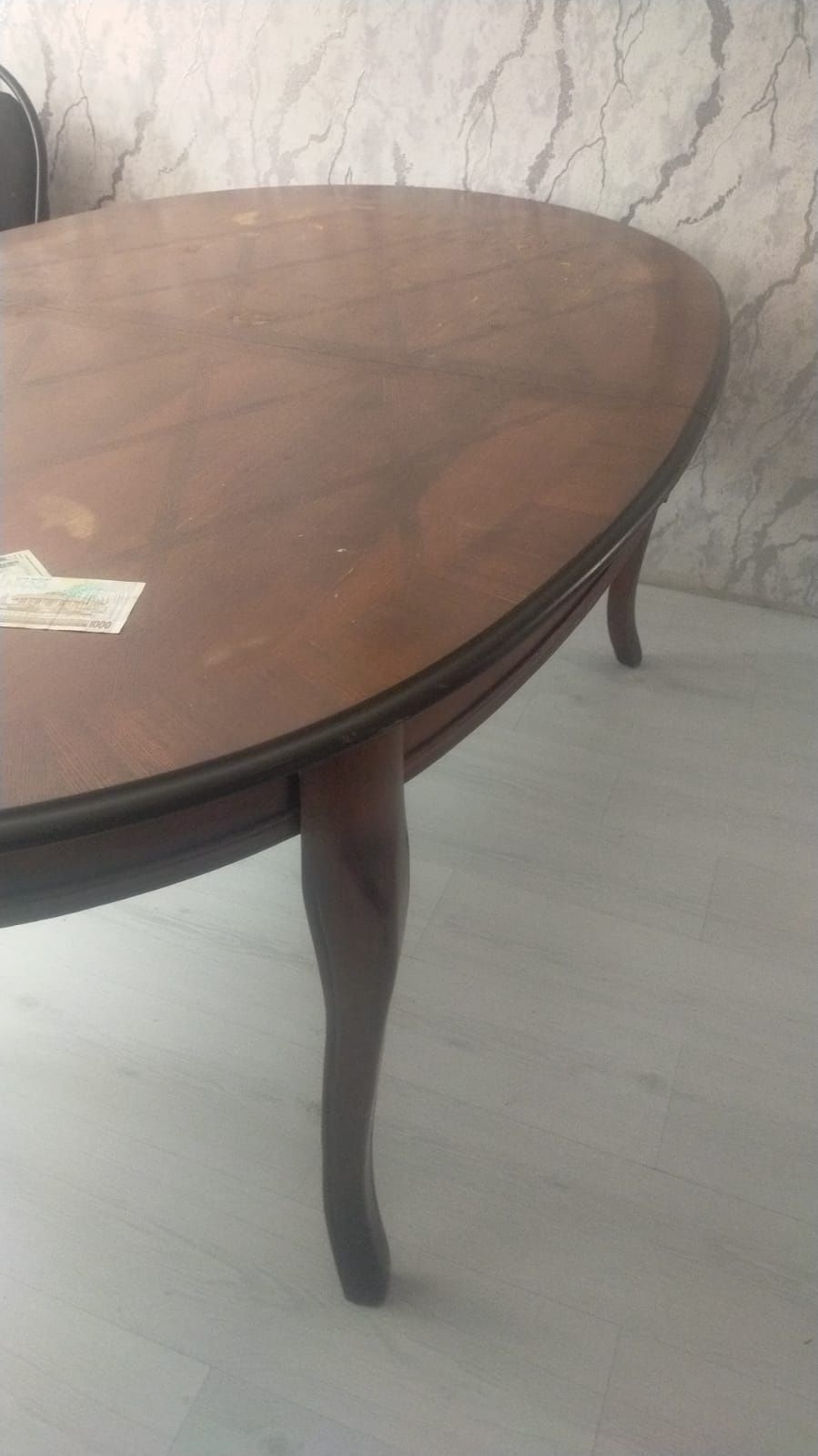 Продам стол дерево