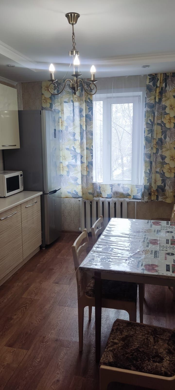Сдам на длительный срок 3 комн квартиру в центре