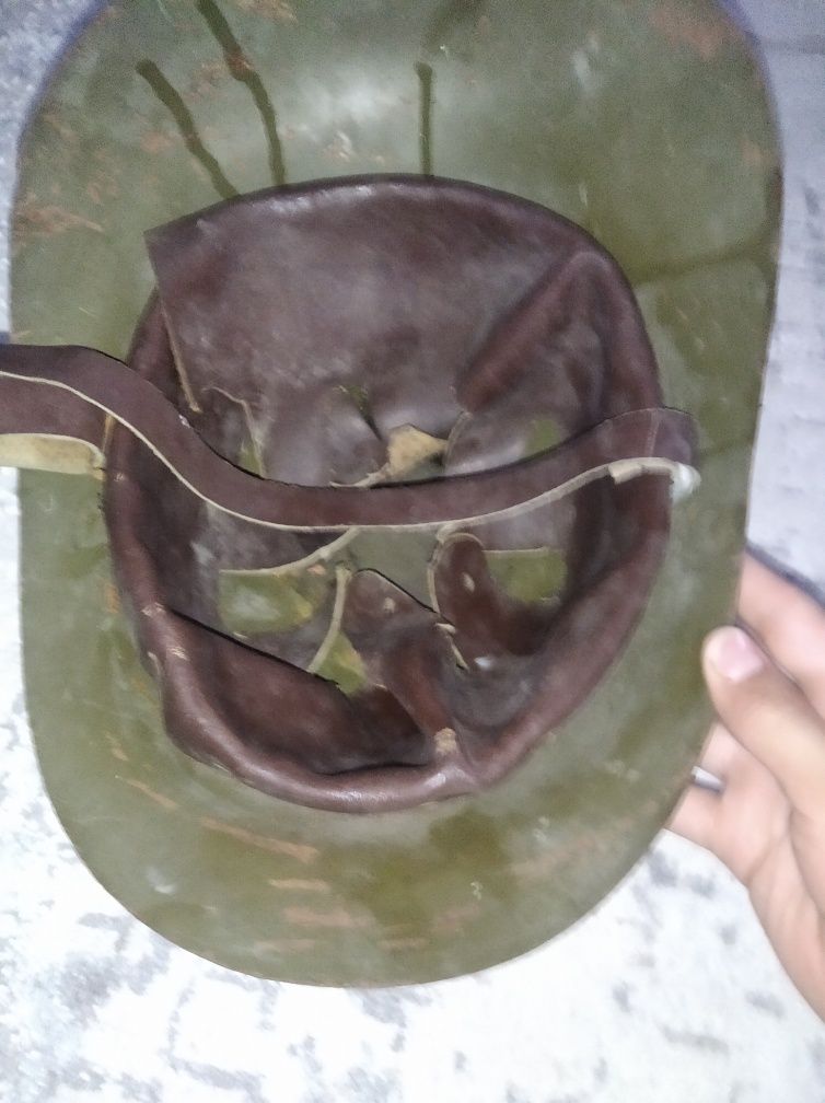 Каска пожарного советски