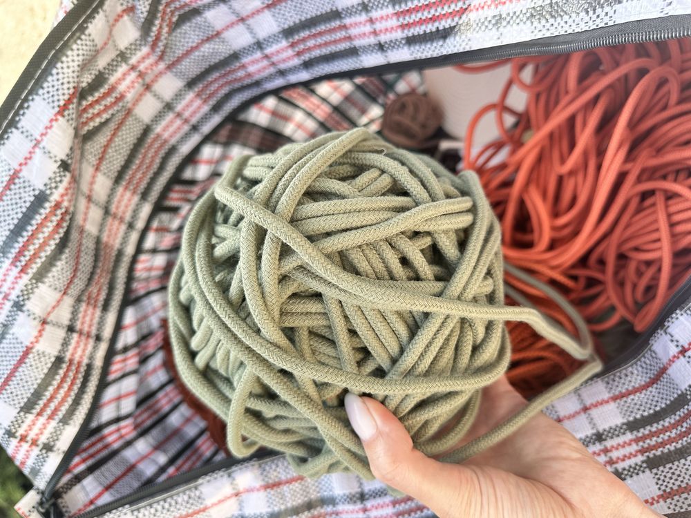 Продам шнуры для шитья