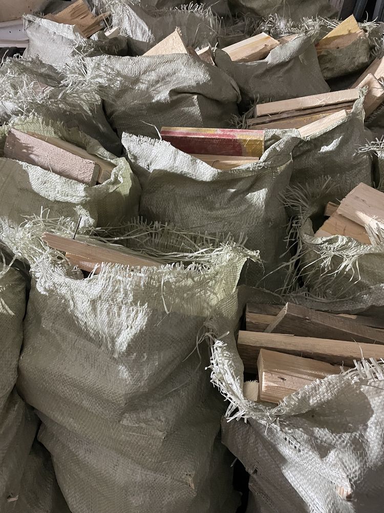 Продам дрова в мешках 1000 тг