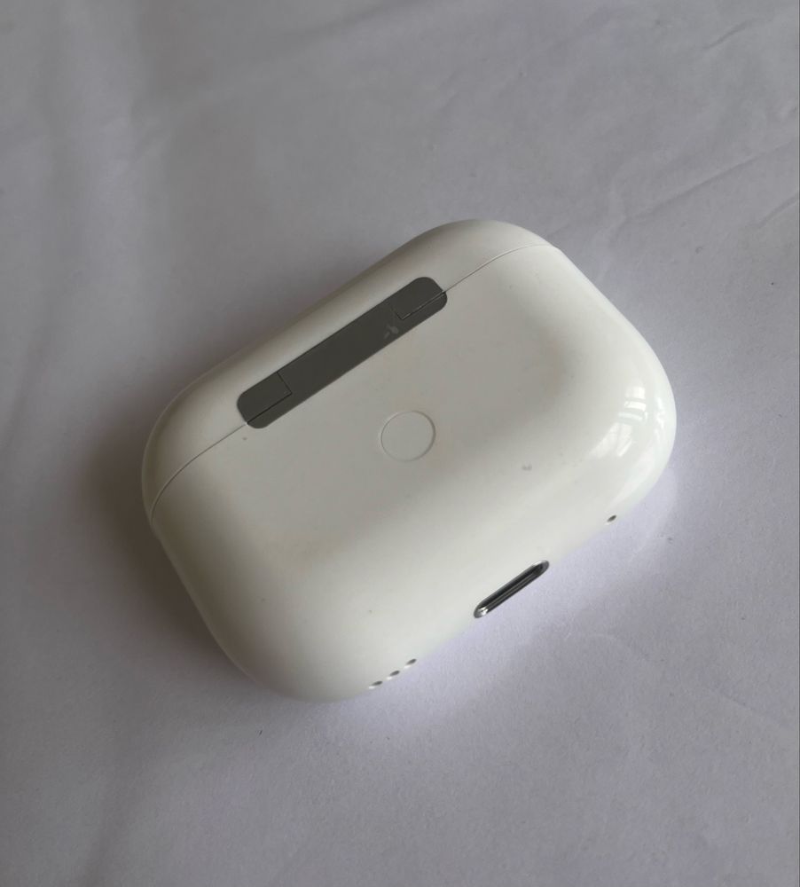 Продается AirPods Pro