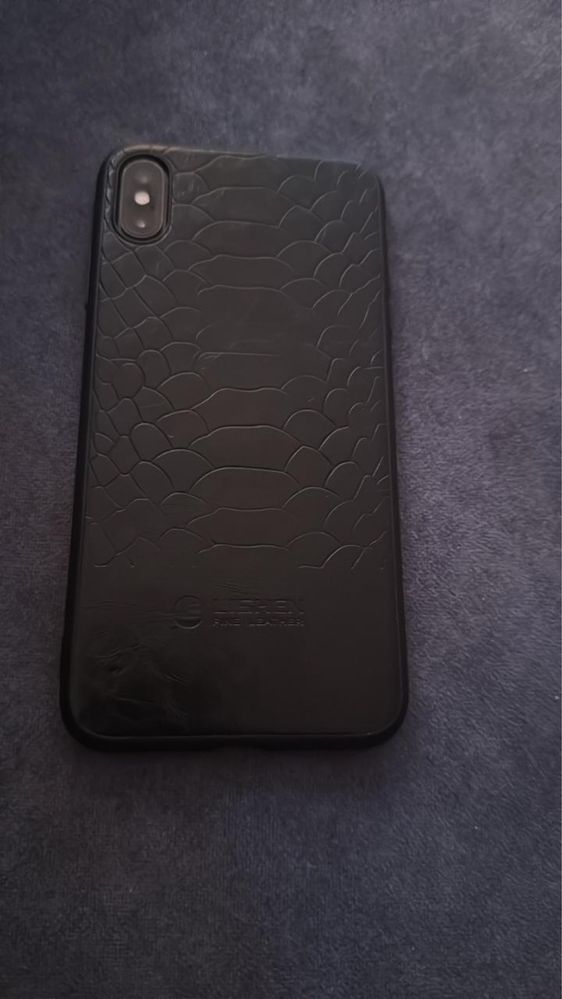 Iphone xs max.