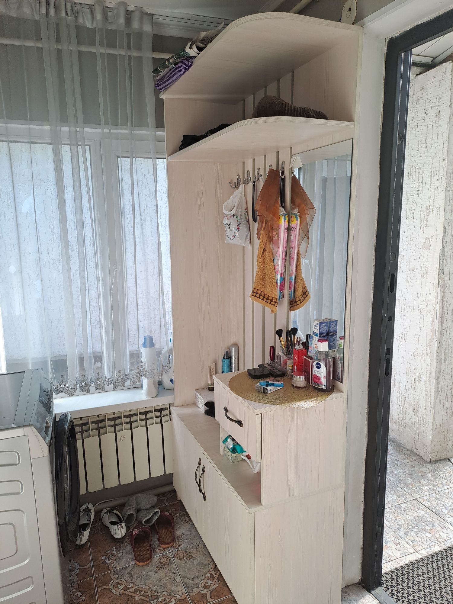 Шкаф для прихожей.
