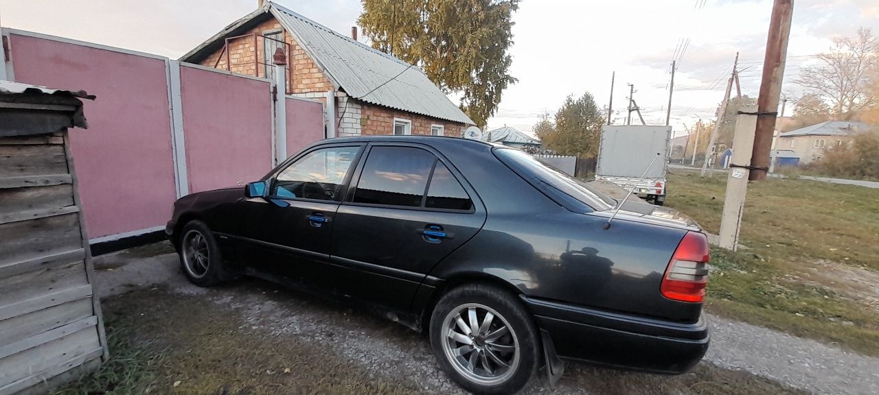 Продам мерседес с 280