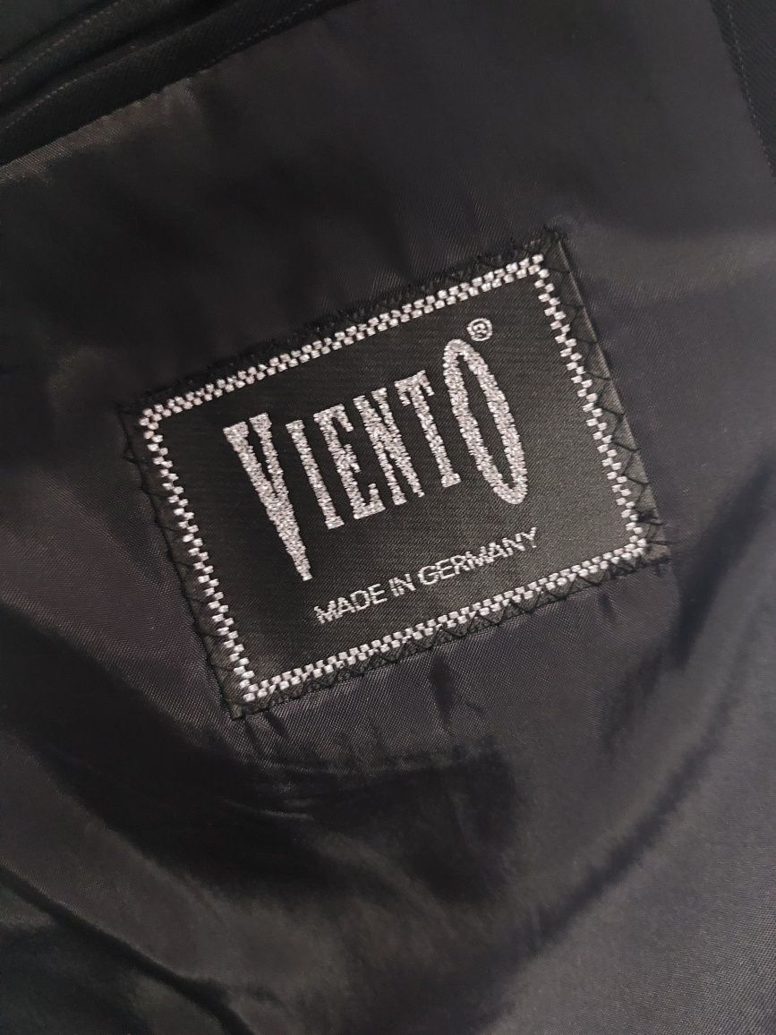 Хороший мужской костюм  VIENTO , р.54 , рост 8, 80% шерсти.На высокого
