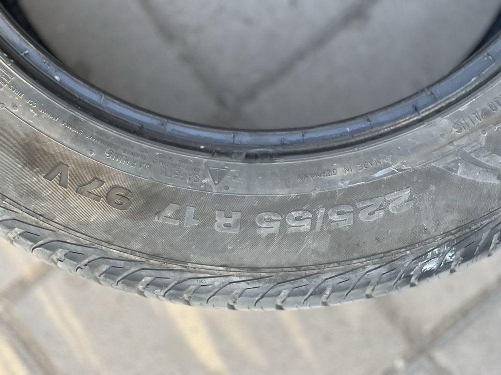 Шины R 17 225/55/17  2 шт Continental