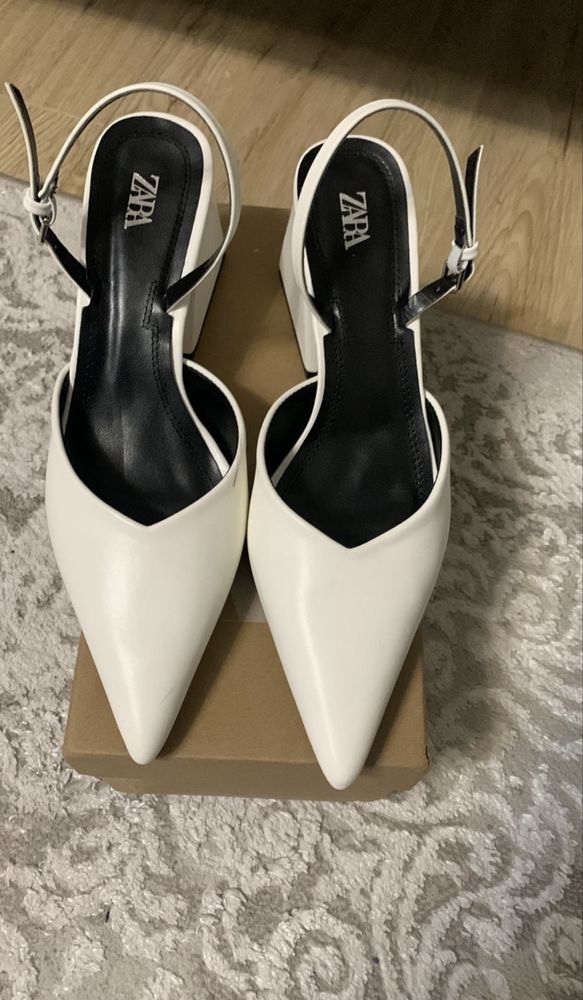 Туфли с каблуками от Zara