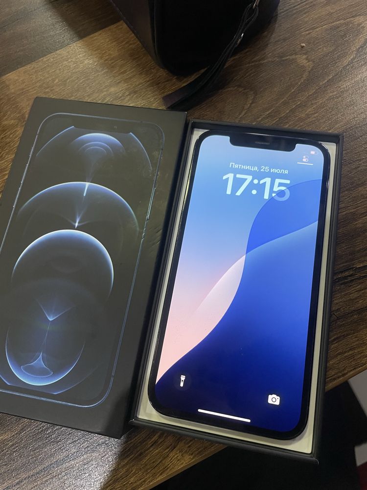 iPhone 12 Pro в идеальном состьянии силый
