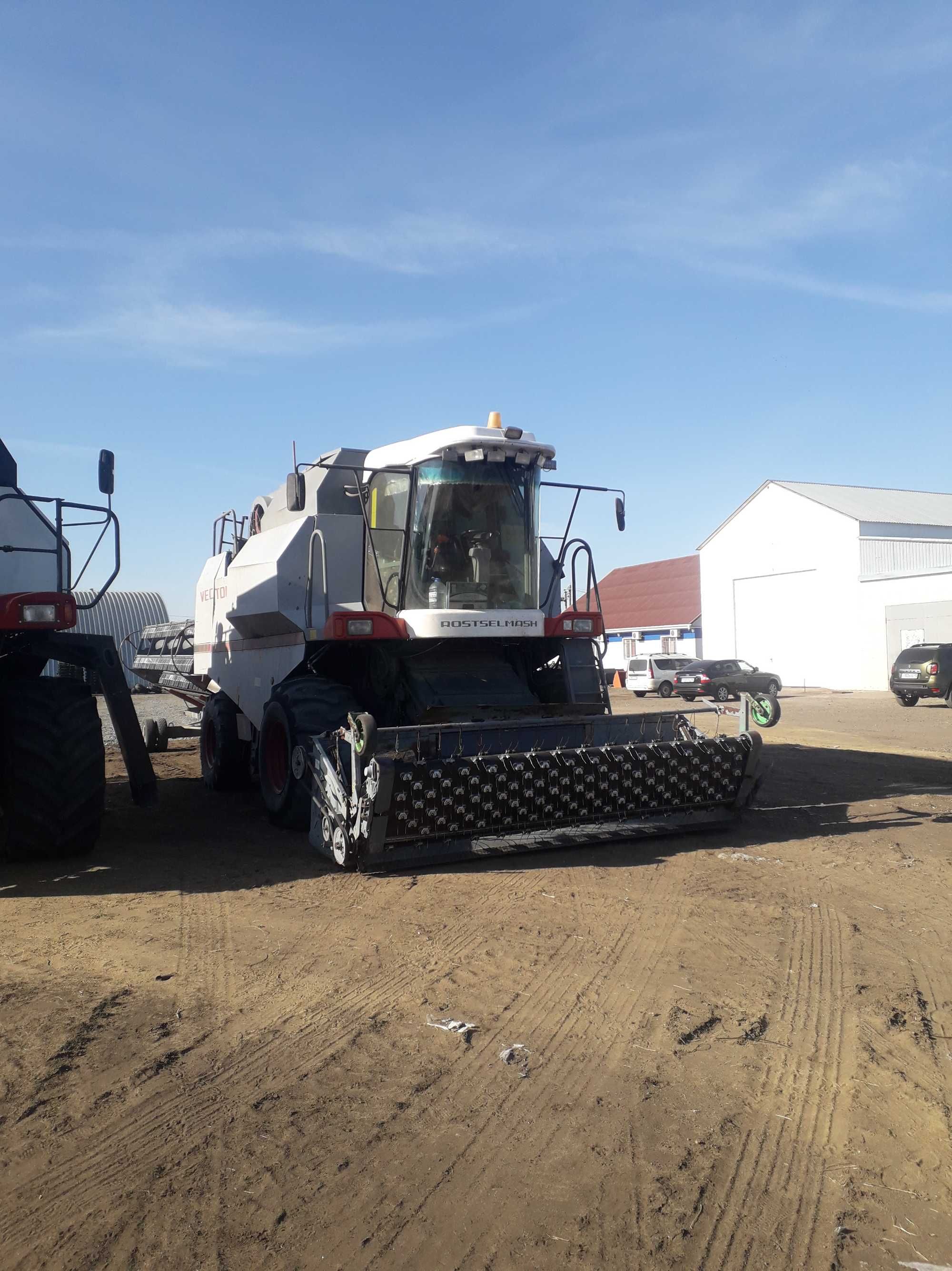 Комбайн Вектор 410