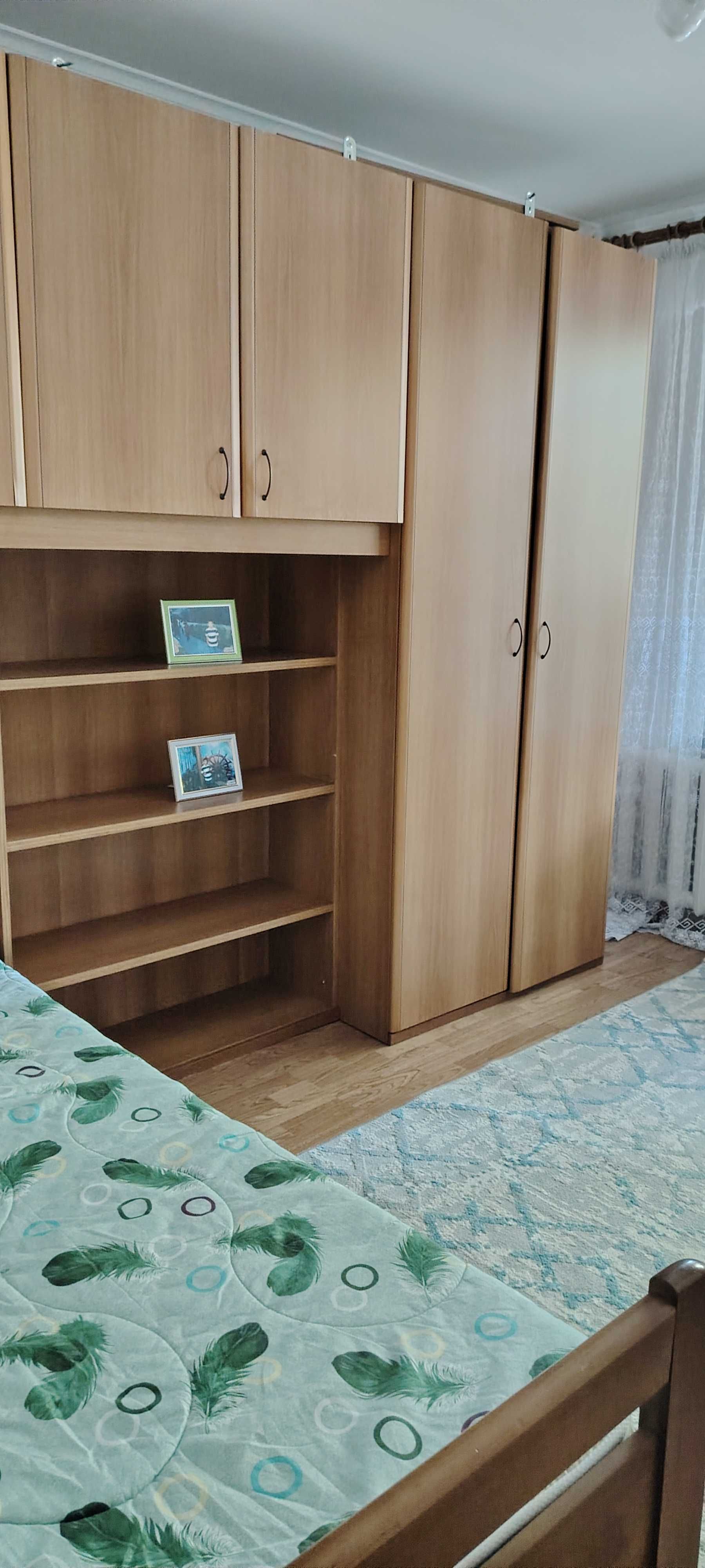 Шкаф+стол+кровать с матрасом