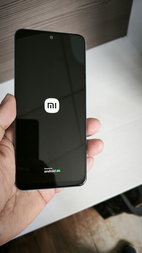Телефон Redmi Note 12