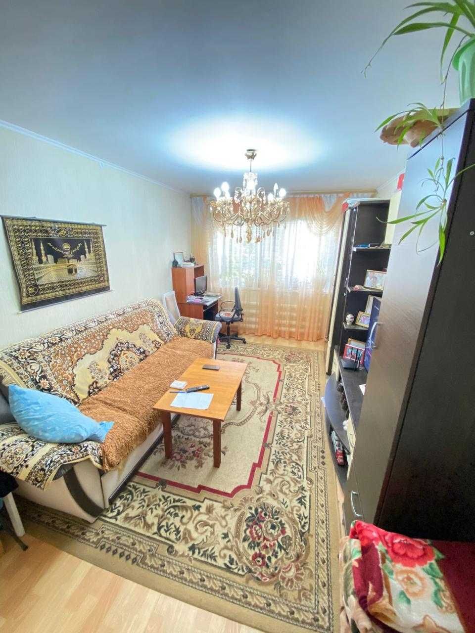 Продам 2 комнатную квартиру уютная, теплая р-н УЮТ!!!