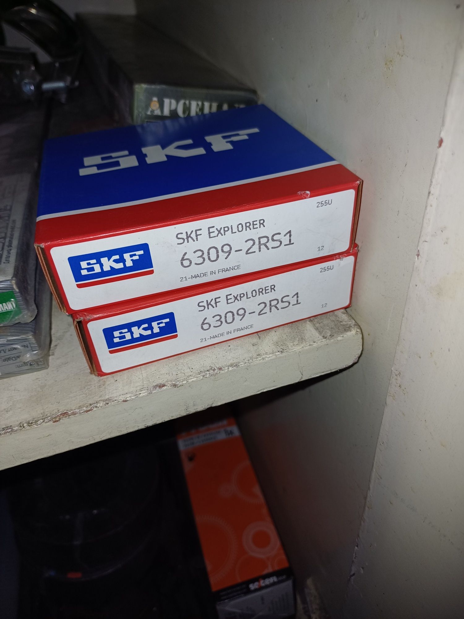 Подшипники разные новые  продам