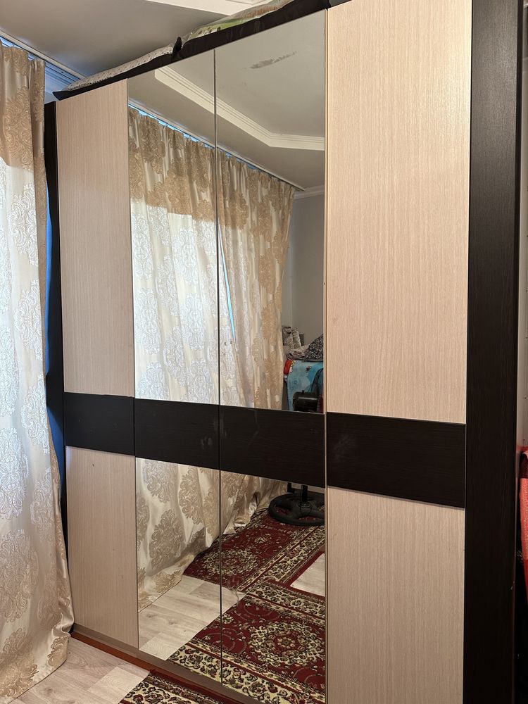 Продается спальный гарнитур, телевизор и мебель для прихожка