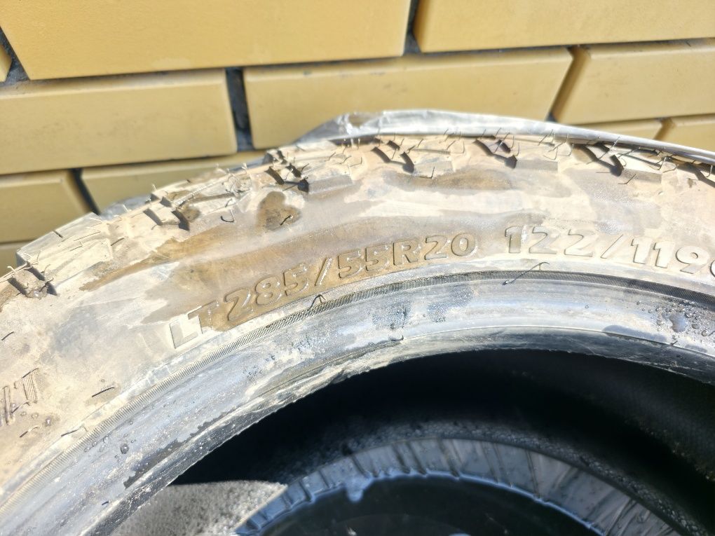Продам шины на внедорожник