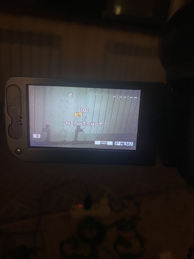 Продаю камеру Sony DCR-HC90E