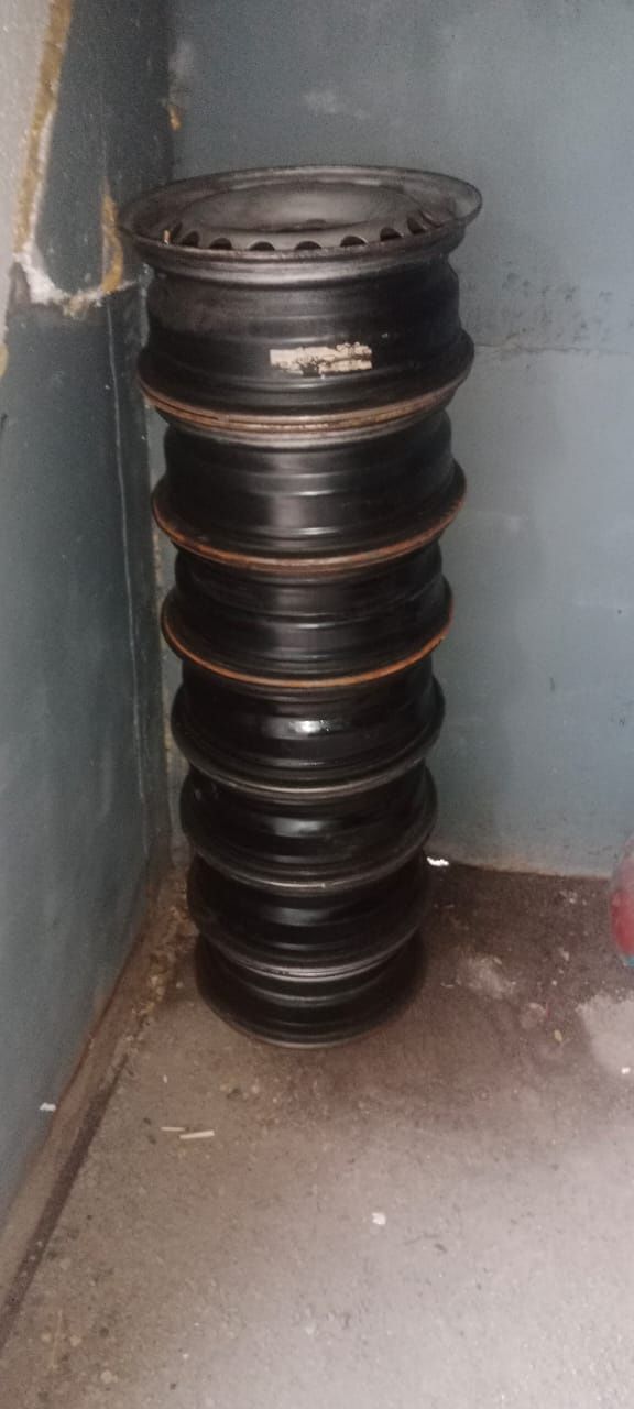 Продам резину летнюю