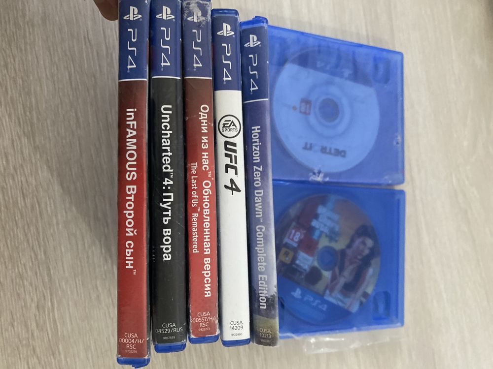 Пс4 слим  8 играмь  есть обмен на игровой ноут или пк игровой или мопе