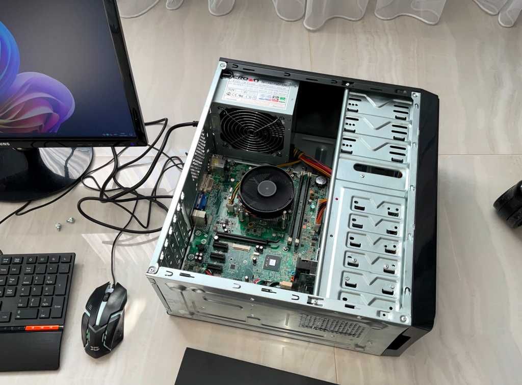 Компьютер i3 игровой ( весь комплект )