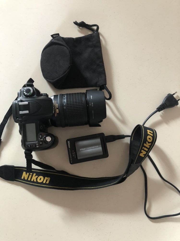 Полупрофессиональный зеркальный фотоаппарат NIKON