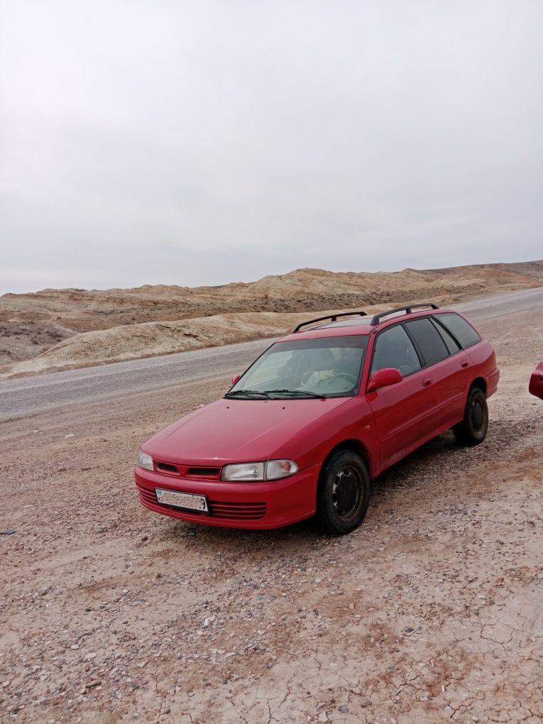 Mitsubishi lancer универсал