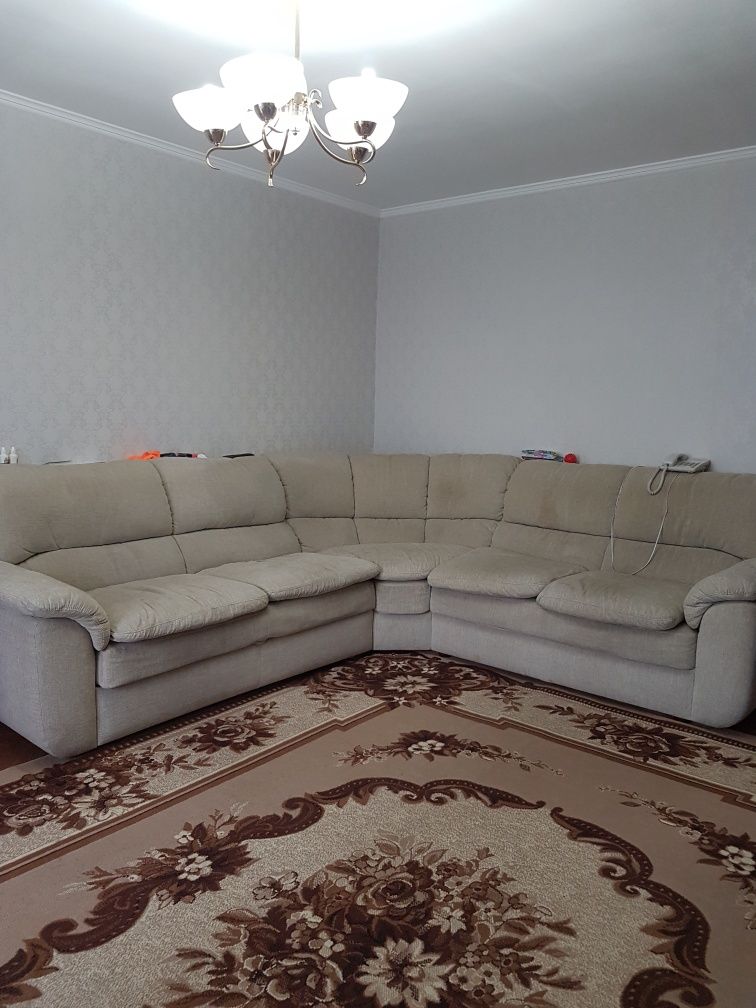 Продам б у диван