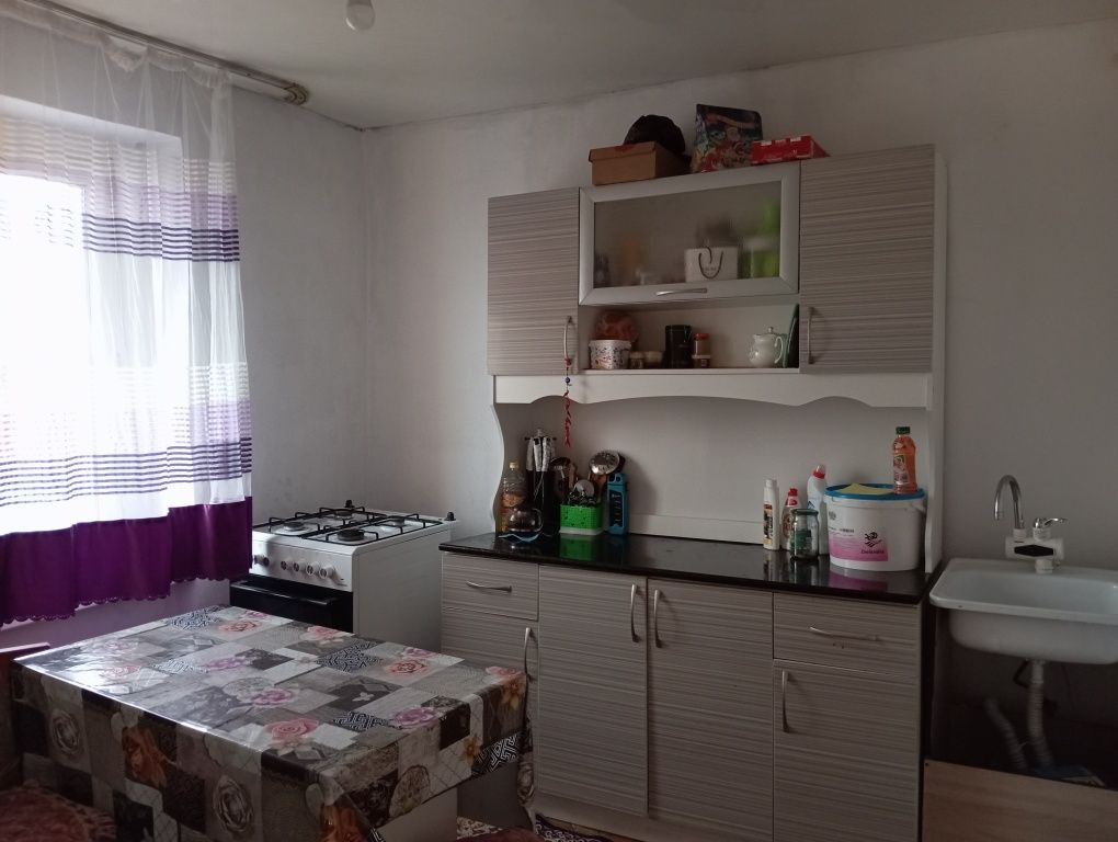 Продам 2 комн квартира в поселке фарфоровая
