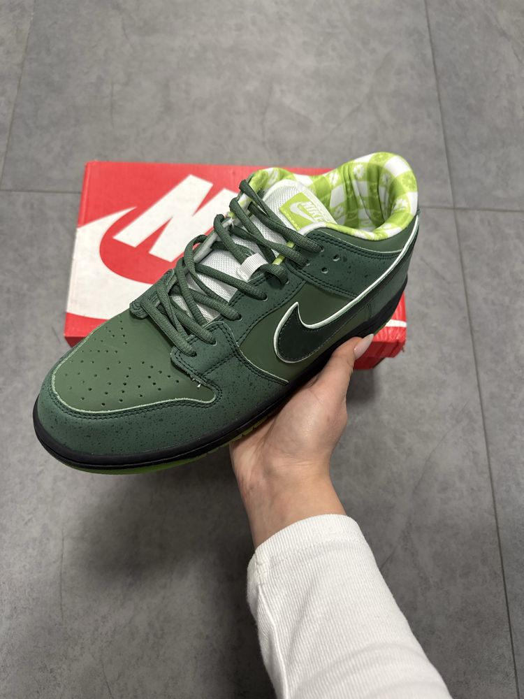 SB Dunk Low Lobster green