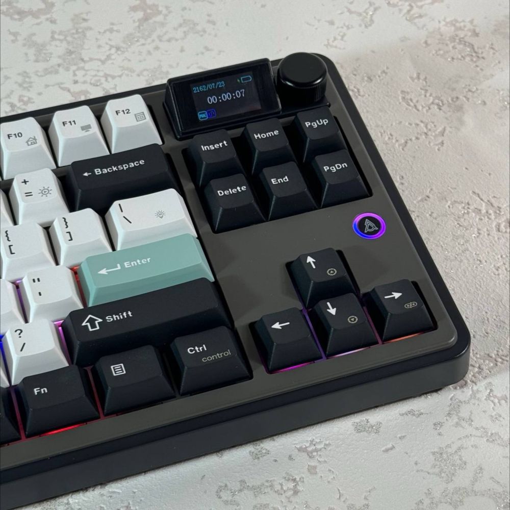 Ajazz AK870 / механическая клавиатура с экранчиком