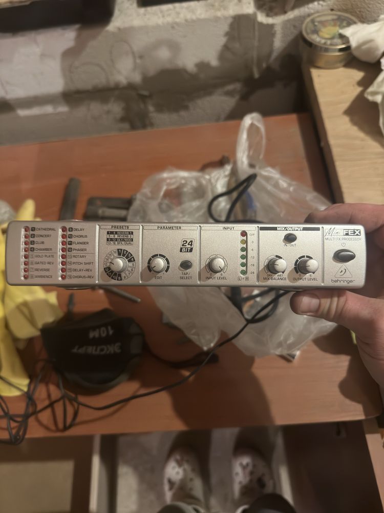 Процессор эффектов BEHRINGER FEX800