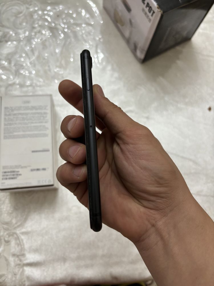 Продам iPhone 7 32гб